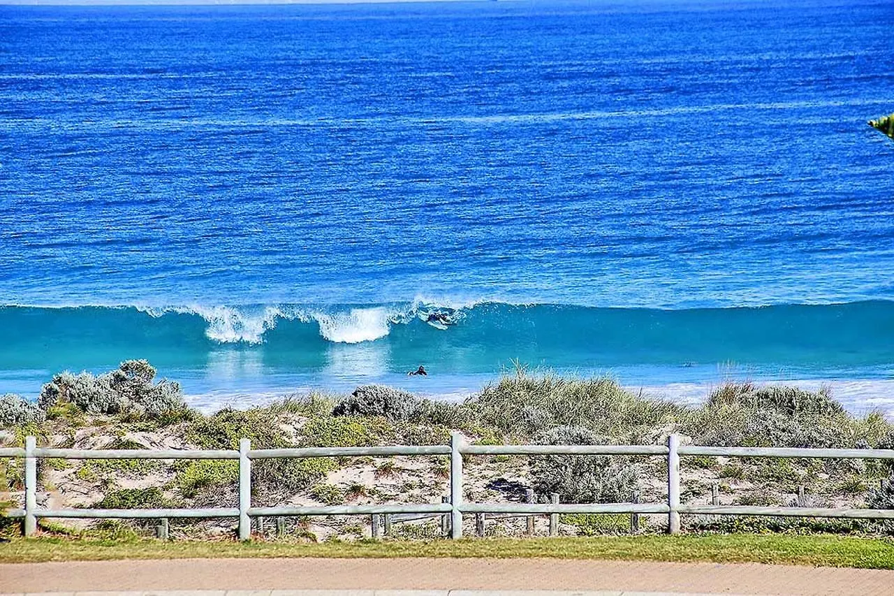 Beachfront @ Scarbs Perth Apartamento